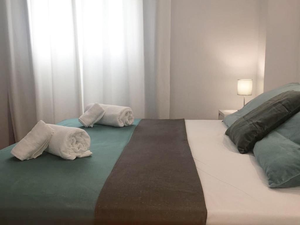 Apartamentos Albertos 산타 에우랄리아 데 리오 외부 사진