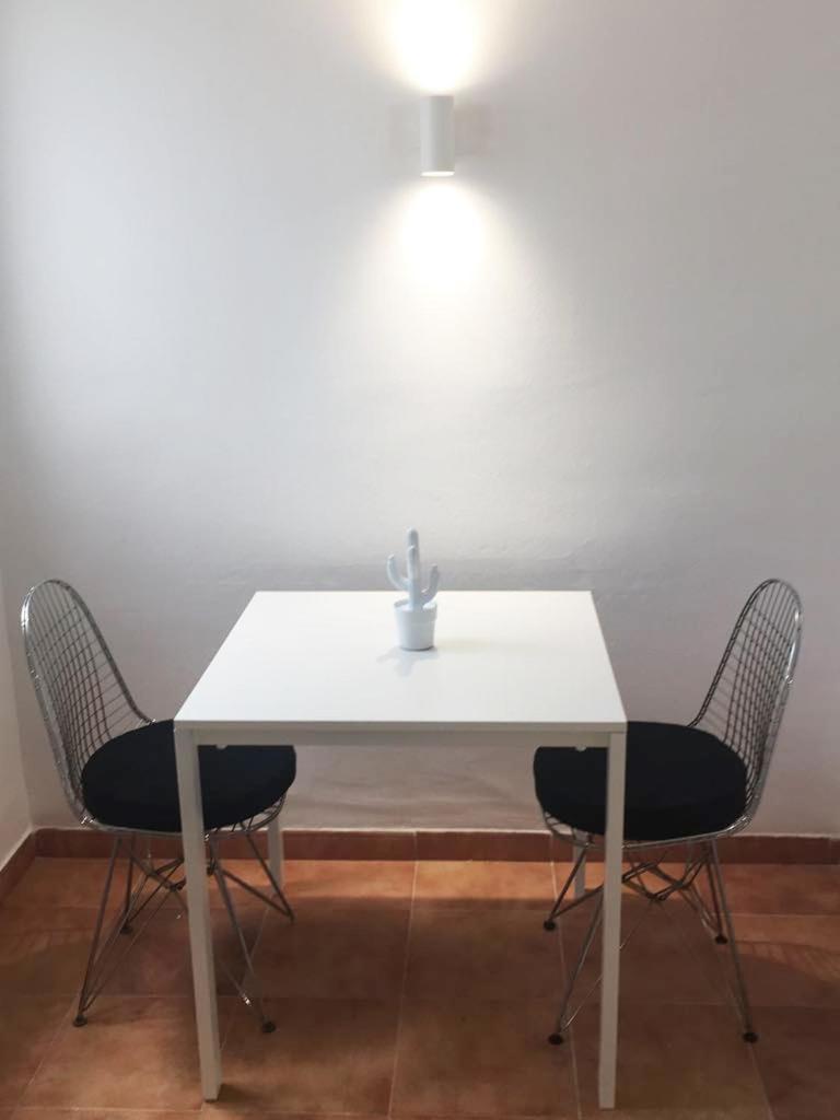 Apartamentos Albertos 산타 에우랄리아 데 리오 외부 사진